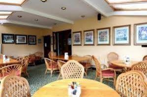 Connemara Gateway Hotel Утерард Екстер'єр фото