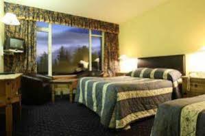 Connemara Gateway Hotel Утерард Екстер'єр фото